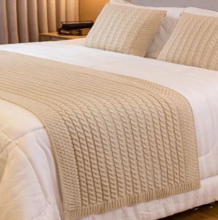 Kit Peseira Manta Tricot Cama com 2 Capas Almofadas